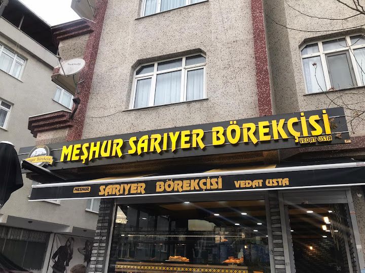 Meşhur Sarıyer Börekçisi (vedat Usta)