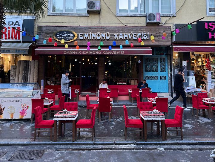 Otantik Eminönü Kahvecisi