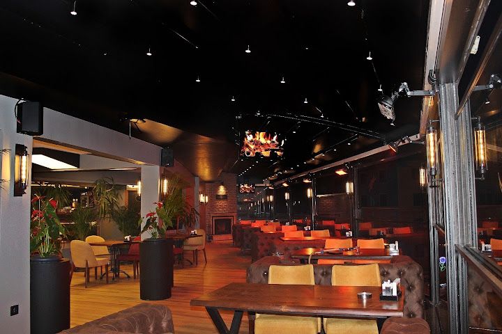 Paradise Cafe Lounge