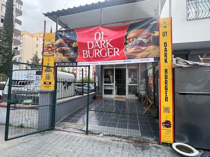 01 Dark Burger