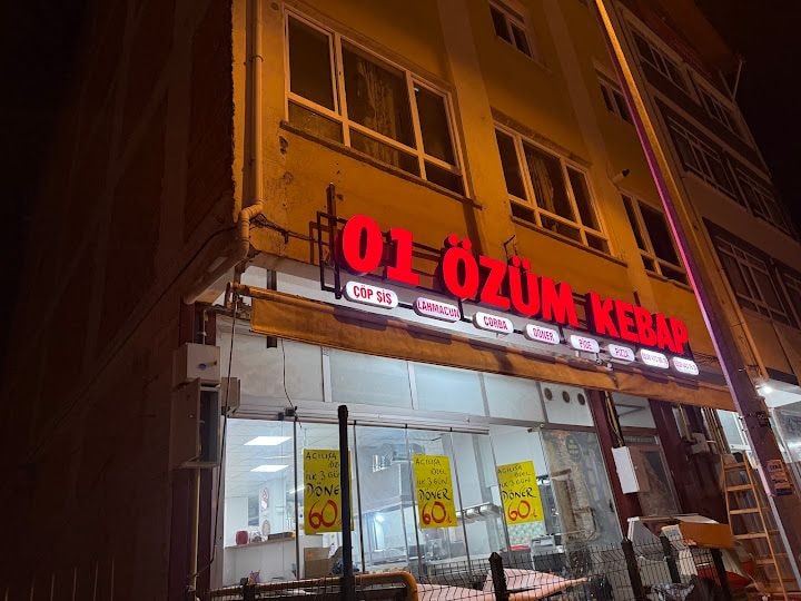 01 Özüm Kebap Döner Lahmacun