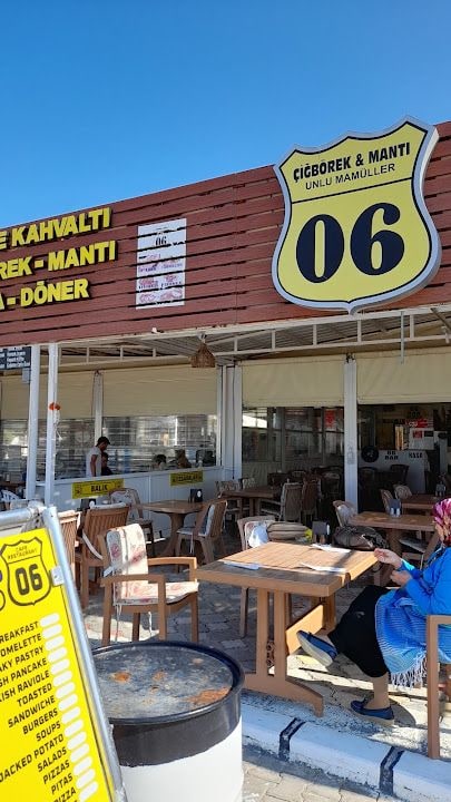 06 Cafe