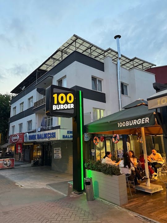100 Burger-emek