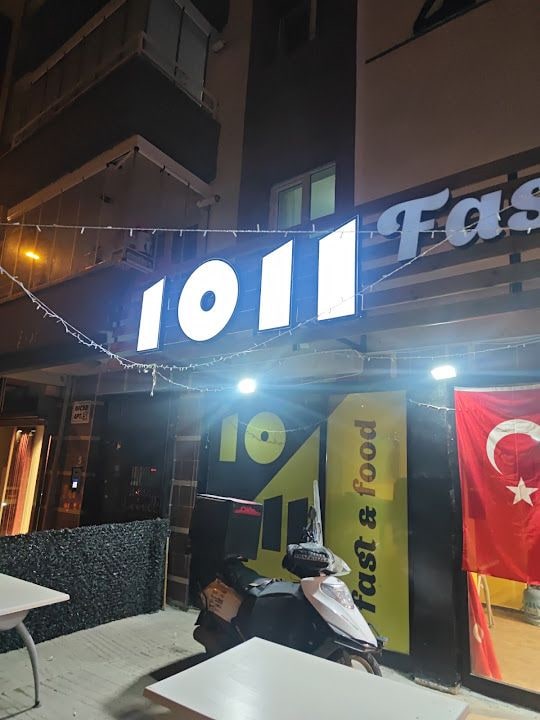 1011 Fast Food