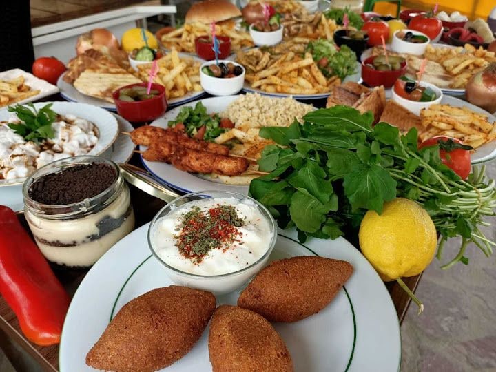 3 Maymun Kafe