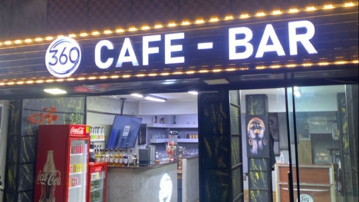 360 CAFE BAR