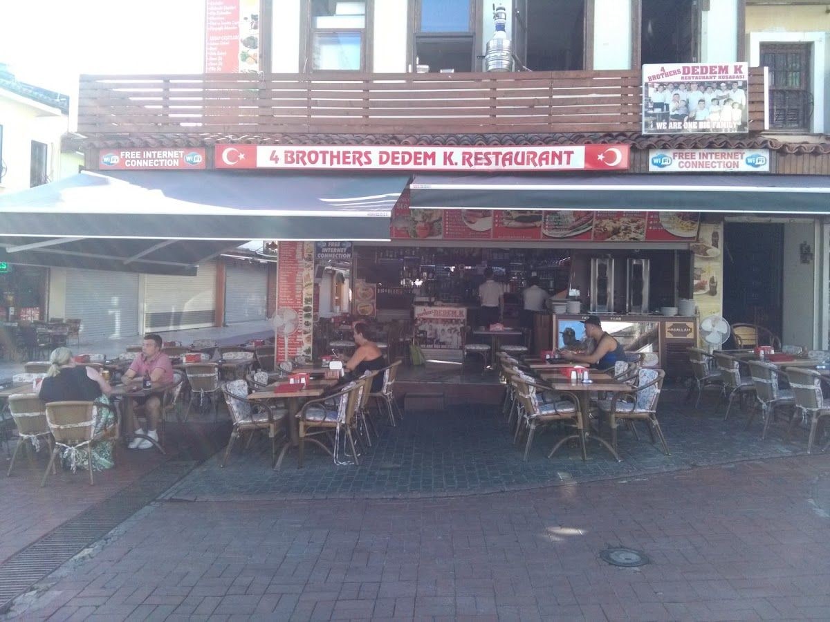 4 Brothers Dedem K. Restaurant
