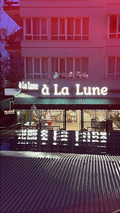 Â La Lune Patisserie - Tunalı Ankara (kruvasan & Kahve)