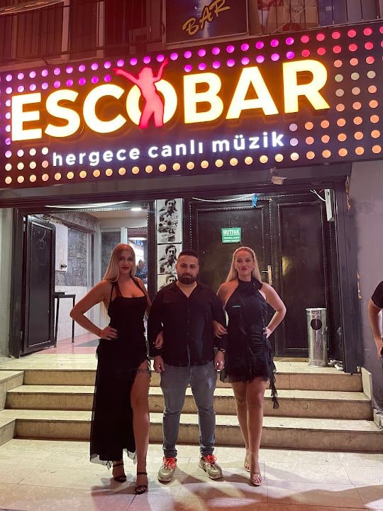 ADANA ESCOBAR
