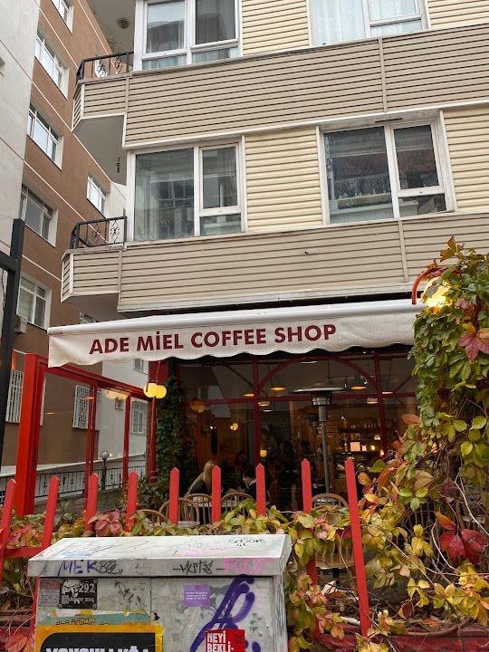Ade Miel Coffee Shop