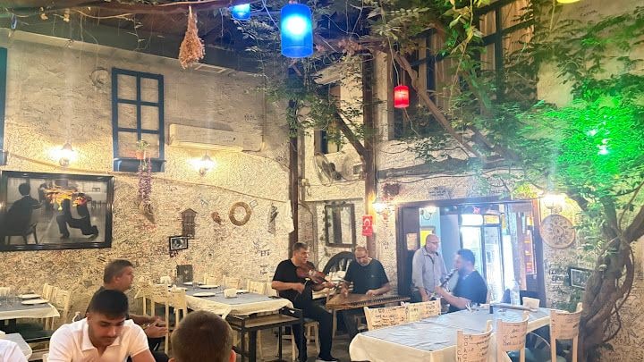 Adı Meyhane