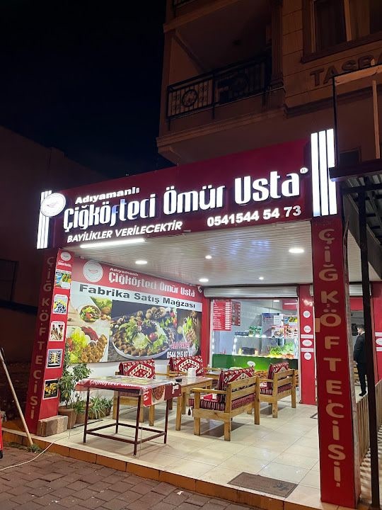 Adıyamanlı Çiğköfteci Ömür Usta