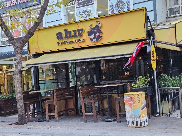 Ahır Pub & Bistro