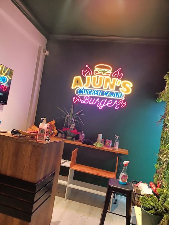 Ajuns Chicken Cajun & Burger Yenikent