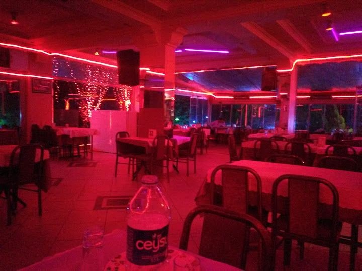 Akar Restoran