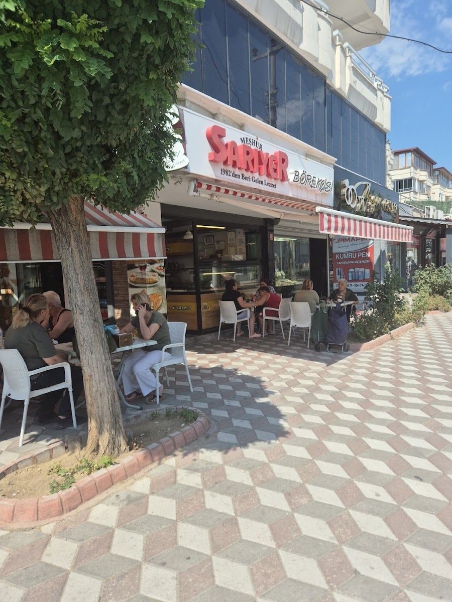 Akçay Sarıyer Börekçisi