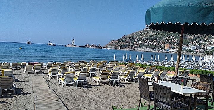 Alanya Elvis Beach Cafe Bar