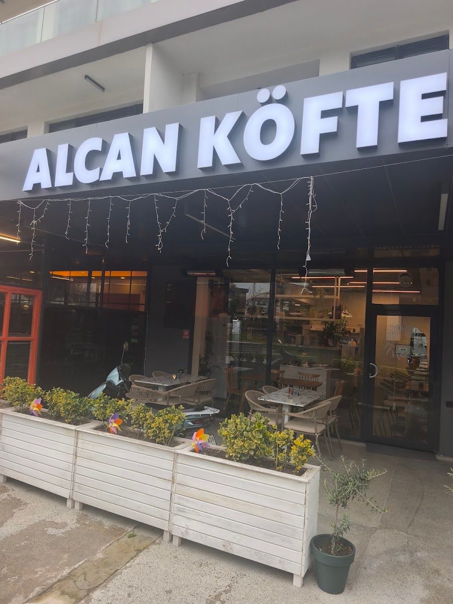 Alcan Köfte
