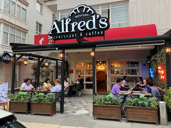 Alfred's Croissant&coffee