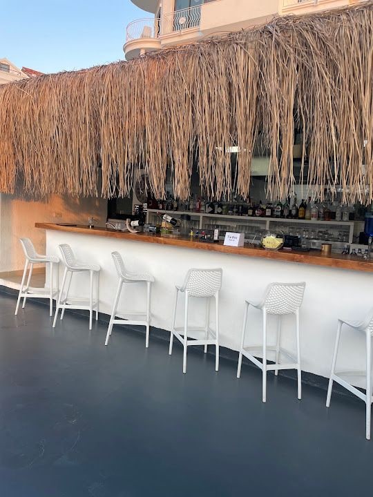 Alley Sunset Restaurant