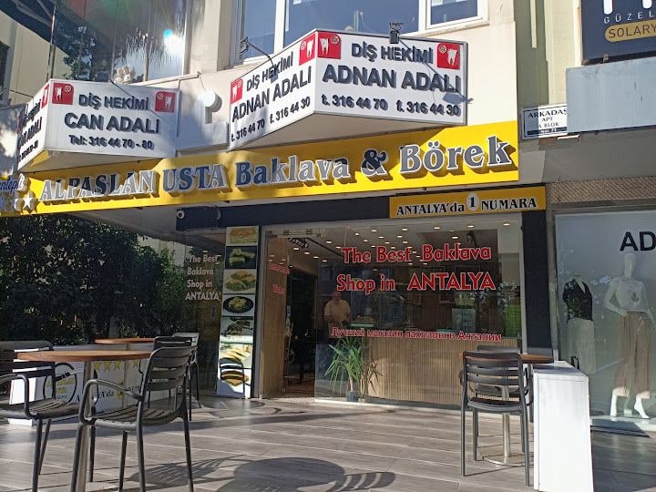 Alpaslan Usta Baklava & Börek Dedeman