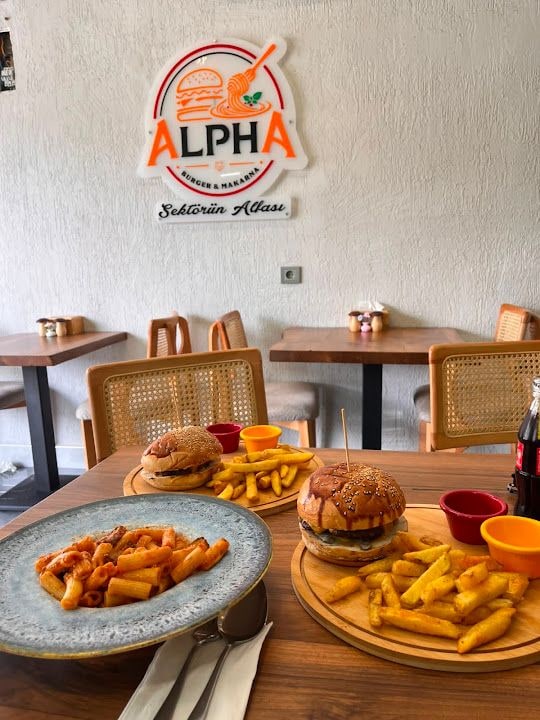 Alpha Burger Makarna