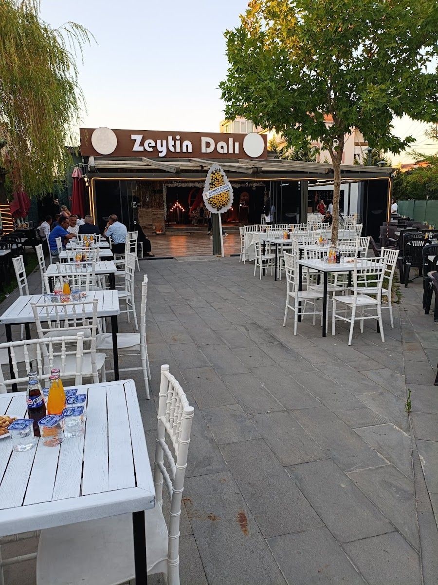 Altaş Zeytin Bahçe
