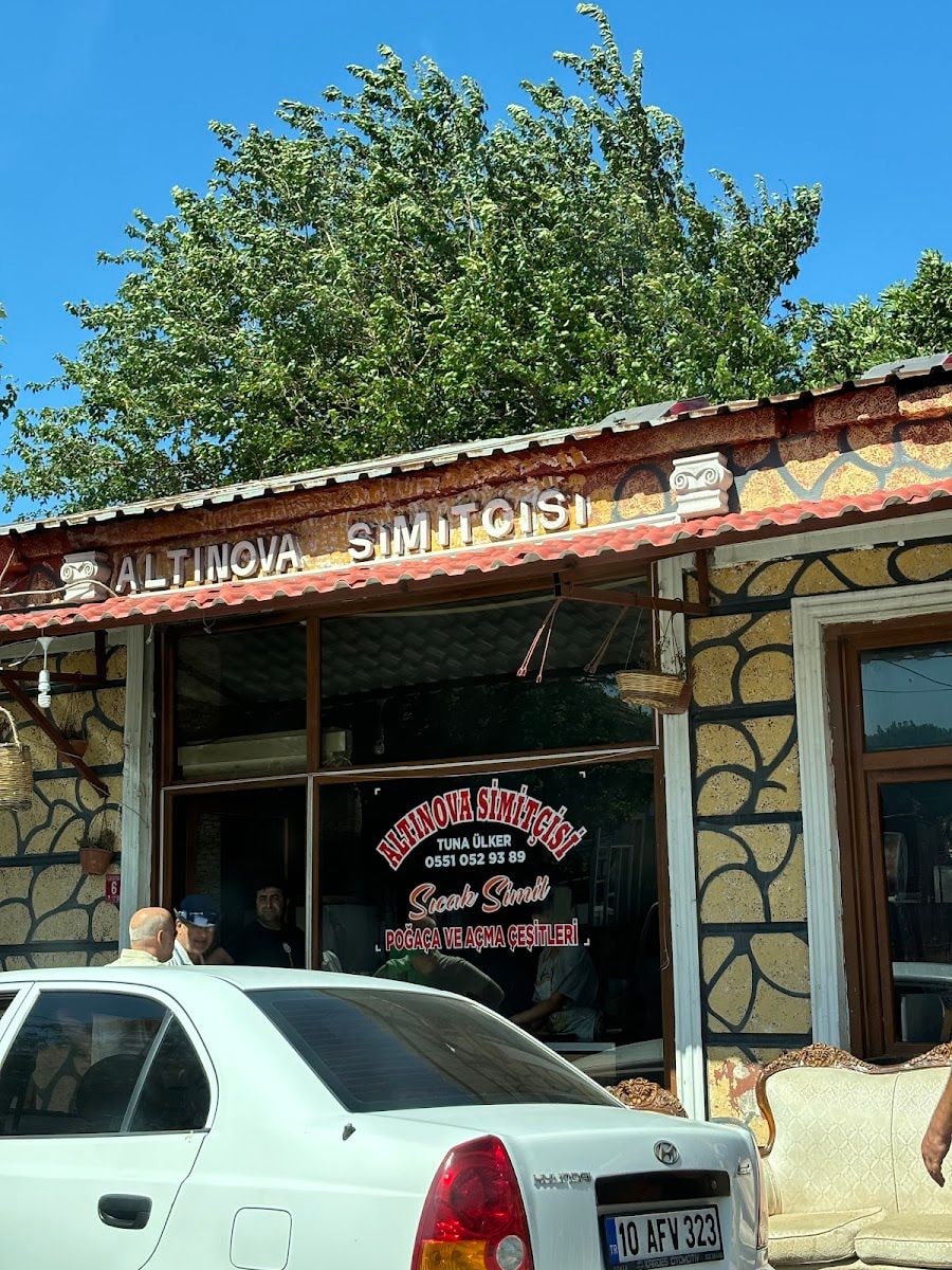 Altınova Simitçisi