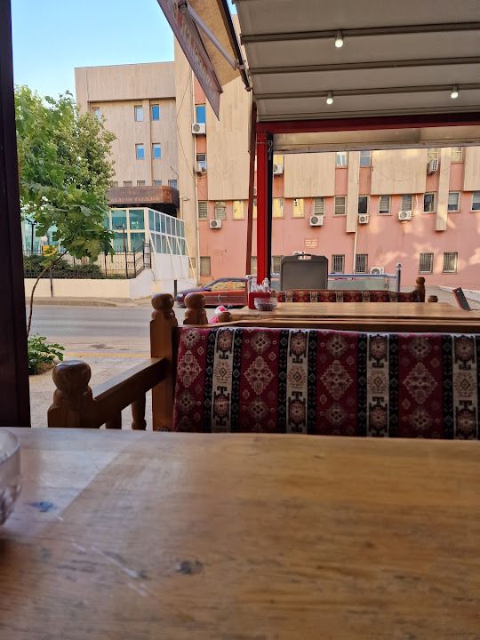American Pizza House & Cafe