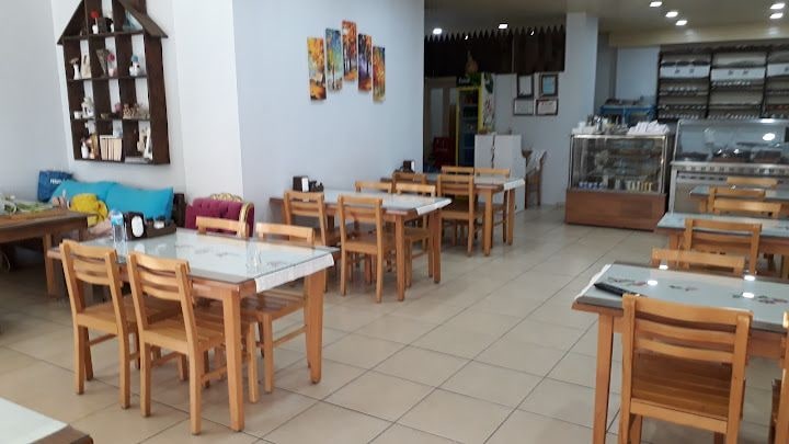 Analı & Kızlı Kahvaltı Ve Yemek Salonu