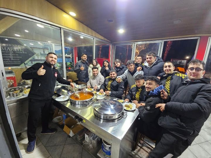 Anamurlu Mahmut Usta Şampiyon Kral Kokoreç
