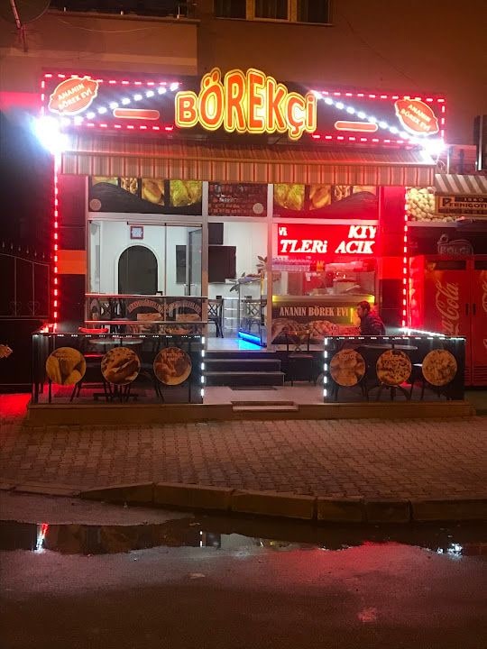 Ananın Börek Evi