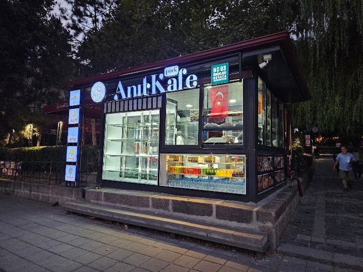 Anıt Park Kafe