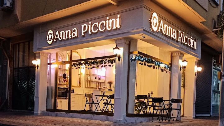Anna Piccini