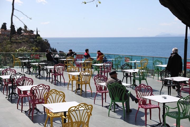Antalya Büyükşehir Belediyesi Tophane Çay Bahçesi