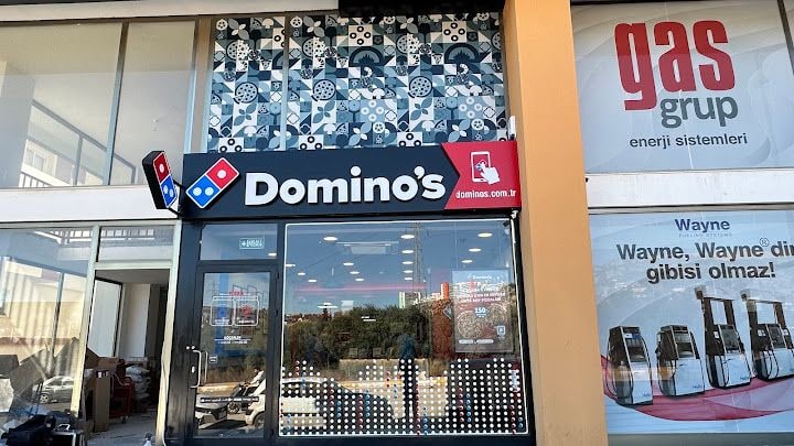 Antalya Göçerler Domino's Pizza