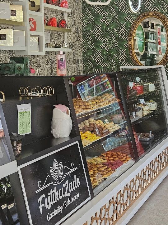 Antep Baklavaci Fistikçoğlu