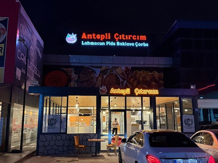 Antepli Çıtırcım Pide Lahmacun Baklava