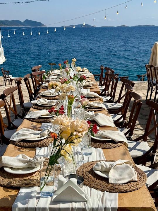 Aquarius Restaurant & Beach