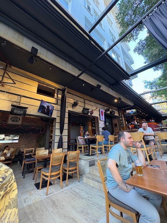 Ara Sokak Pub