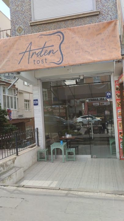 Arden Tost