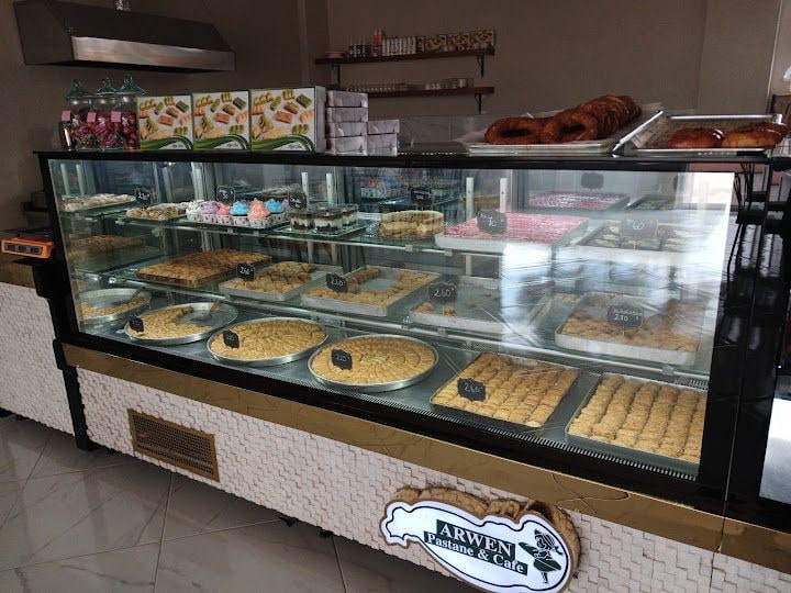 Arwen Pastane & Cafe