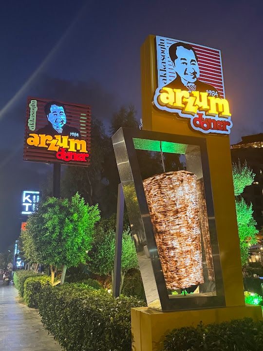 Arzum Döner Konyaaltı Şubesi