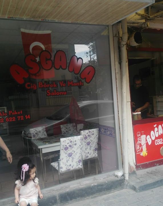 Aşgana Çibörek ve Mantı Evi