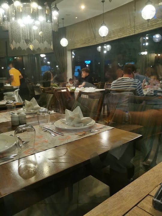 Aska Lara Snack Bar