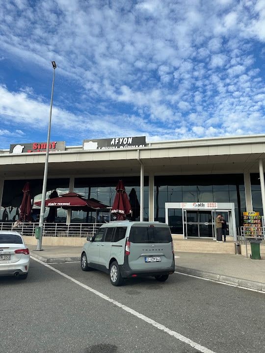 Atlı otoyol hizmet tesisleri