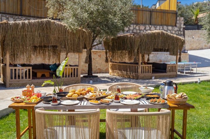 Avlu Kalkan Kahvaltı & Restaurant