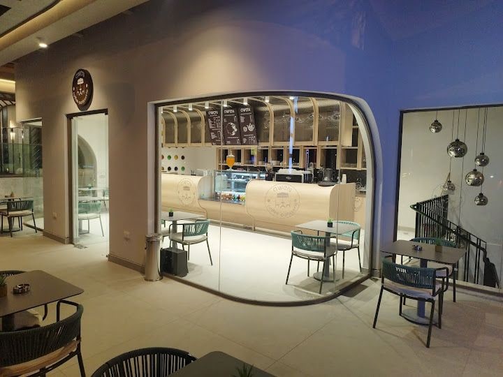 Awen Cafe Patisserie Lara