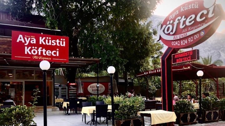 Ayaküstü Köfteci.ali Koyuncu.beldibi.(1992 Den Beri Değişmeyen Lezzetler)