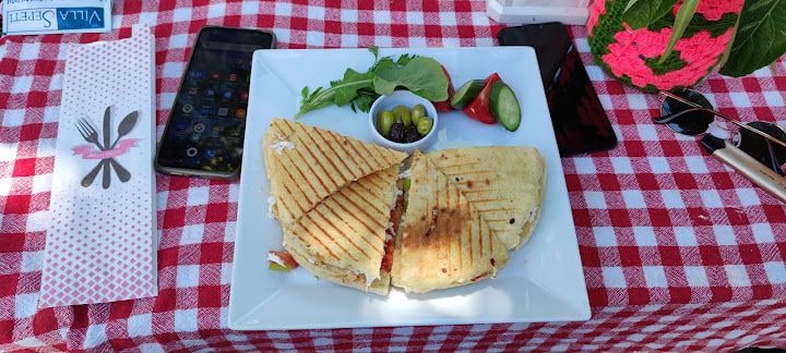 Ayhanın Yeri Kebap Salonu